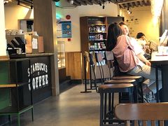 大堂-星巴克(西藏路店)