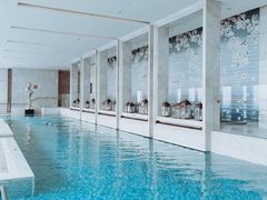 -成都华尔道夫酒店游泳池