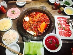 -红九格老火锅(三峡广场店)