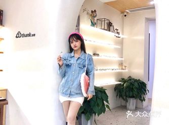 眼镜店也可以沉浸式体验拍照挑眼镜两不误