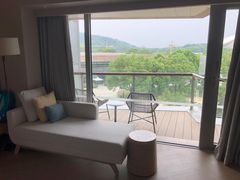 -上海佘山世茂艾美酒店