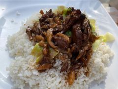 招牌卤肉饭-东方古云家常菜