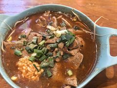 -爆炸头阿姨小四川正宗川味小吃(无任何分店)