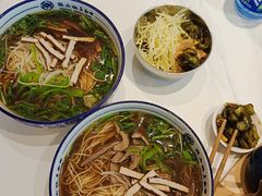 -镇南锅盖面馆(解放路店)