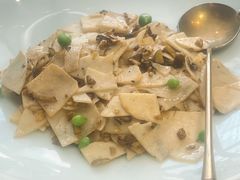 牛肝菌炒甜笋-一坐一忘云南菜(嘉里中心店)
