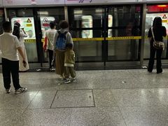 -红土地(地铁站)