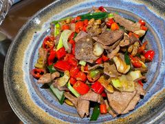 -东口码头·烧鸽子·鱼头泡饼·地方菜(金鹰悦城店)