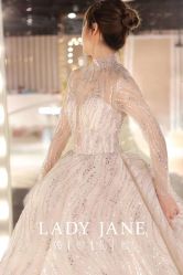 -Lady  Jane高端婚纱礼服馆
