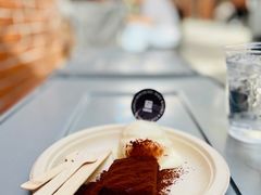 -HUGS coffee(东区店)