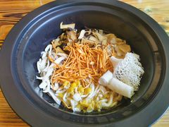 -云南野生菌石锅鱼石锅鸡(大金塔店)