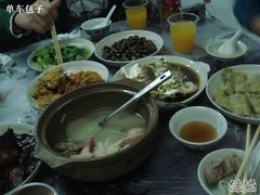 一桌子菜-老品芳