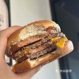 新欢🆚旧爱！麦当新品汉堡 vs 巨无霸PK