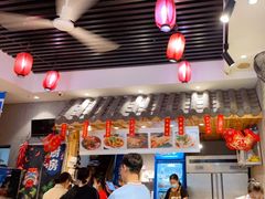 大堂-爆炸头阿姨小四川正宗川味小吃(无任何分店)