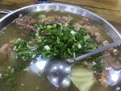 -杨三娘跷脚牛肉(羊子山西路店)