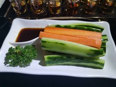 -OMO PARTY HOUSE