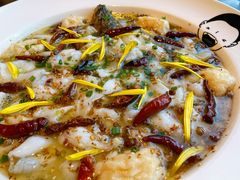 老坛酸菜鲈鱼-江渔儿酸菜鱼(港湾1号店)