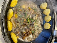 -山妹子铁锅炖