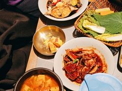 -草家酱蟹炭火烤肉店(珲春南路一店)
