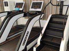 -RM GYM健身私教馆(白云元立方创意园店)