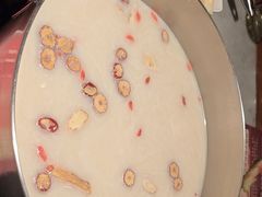 -尚尚仙·酸汤猪手·猪肚鸡火锅(华联万柳购物中心店)