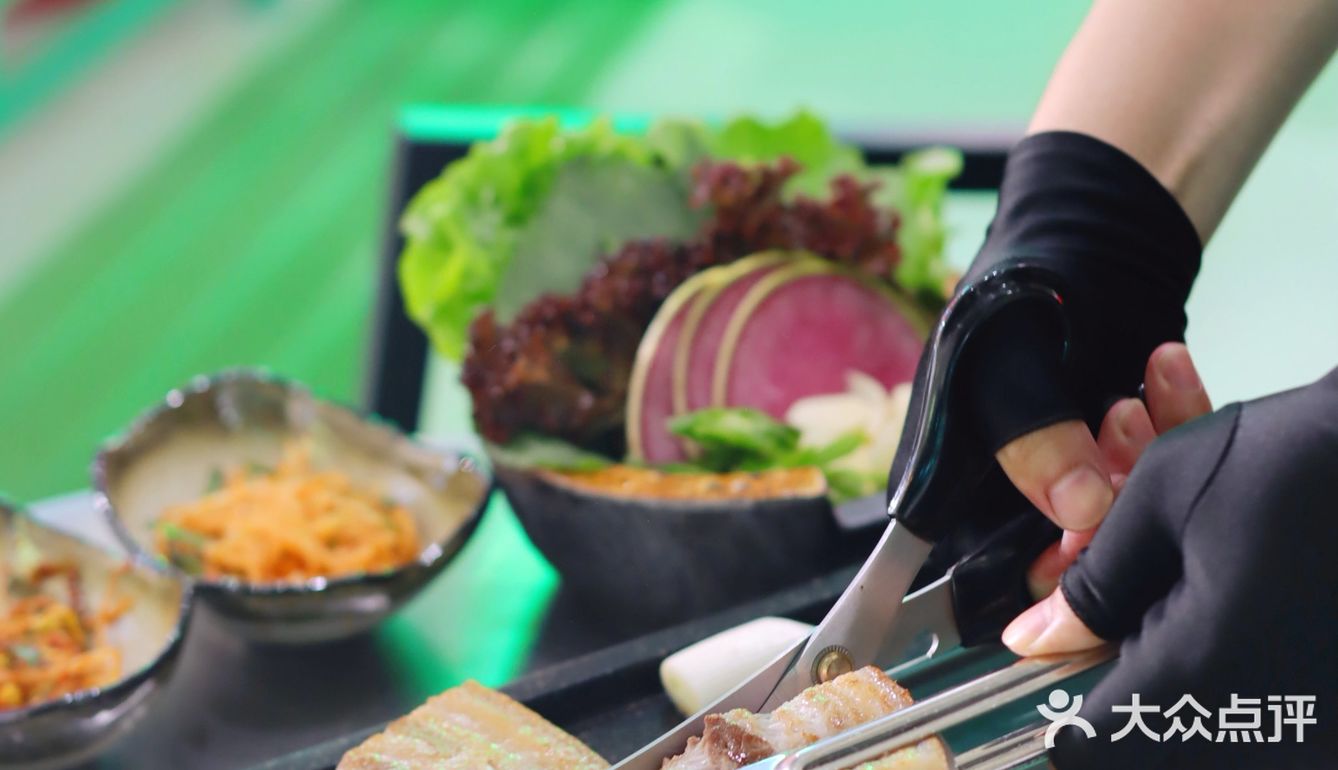 这家正宗的韩国烤肉,可是刷爆了朋友圈呀!