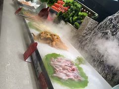 -四囍码头海鲜烧烤自助火锅(外滩南京东路悦荟广场店)