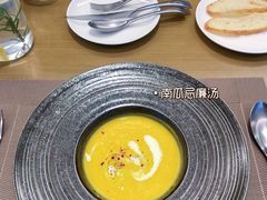 -杏荟旋转餐厅(广州爱群店)