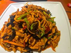 -老码头黑皮肘子锅包肉(赣水路店)