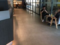 -瑞幸咖啡(巴黎春天陕西路店)