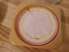 草莓奶油卷-七鲜超市(通州ONE店)