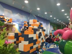 -万达宝贝王海底小纵队移动城堡