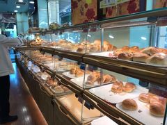 面包甜点陈列柜-新侨三宝乐面包店(崇文门店)