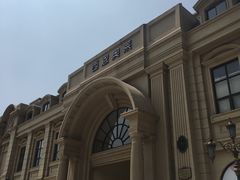 -王府井奥莱临潼小镇(临潼店)