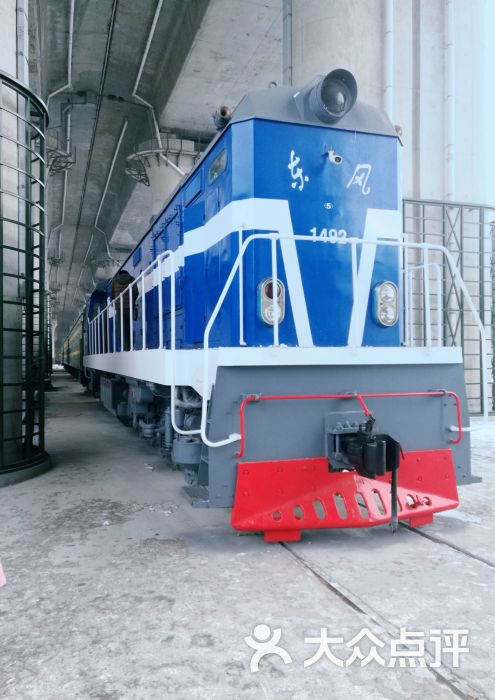 火车主题广场图片 - 第2张