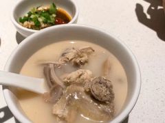 -煲王粤菜餐厅(中侨中心店)