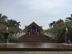 -亚龙湾喜来登·美景台大堂吧