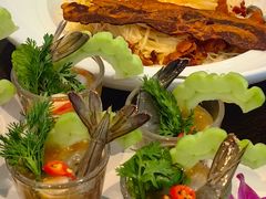 -Chom Cafe and Restaurant
