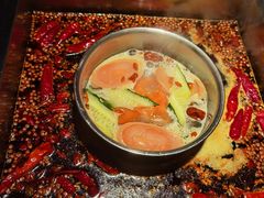 -二荆条·蜀鲜汇城市森林火锅