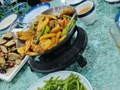 -鹤乡东北菜(崮山路店)
