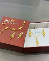-周生生Chow Sang Sang(苏州美罗高新店)