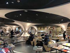 -钟书阁(珍园店)