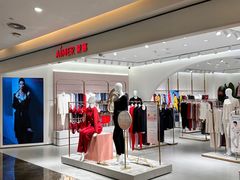 -王府井百货熙地港店