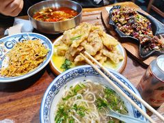 -东大桥小国抻面烧烤(长通路店)