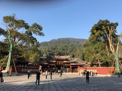 -峨眉山报国寺