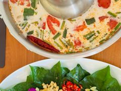 -Chom Cafe and Restaurant