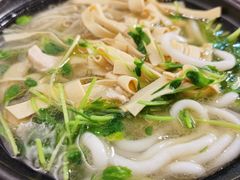 秀才砂锅米线-丽虹云南过桥米线(兴工街店)