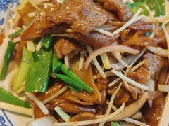 粤式干炒牛河-申粤轩酒楼·三十年粤菜经典(丁香花园店)