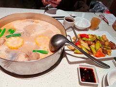 -肥仔文澳门猪骨煲(南京西路店)
