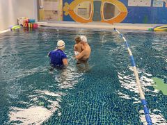 -蓝旗亲子游泳(范湖万达广场店)
