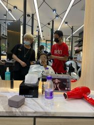 -HAIR CORNER